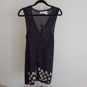 Navy blue vest with embroidery flowe…